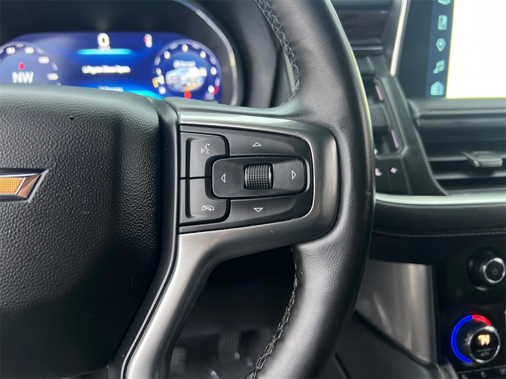 Used 2023 Chevrolet Suburban Premier image 24