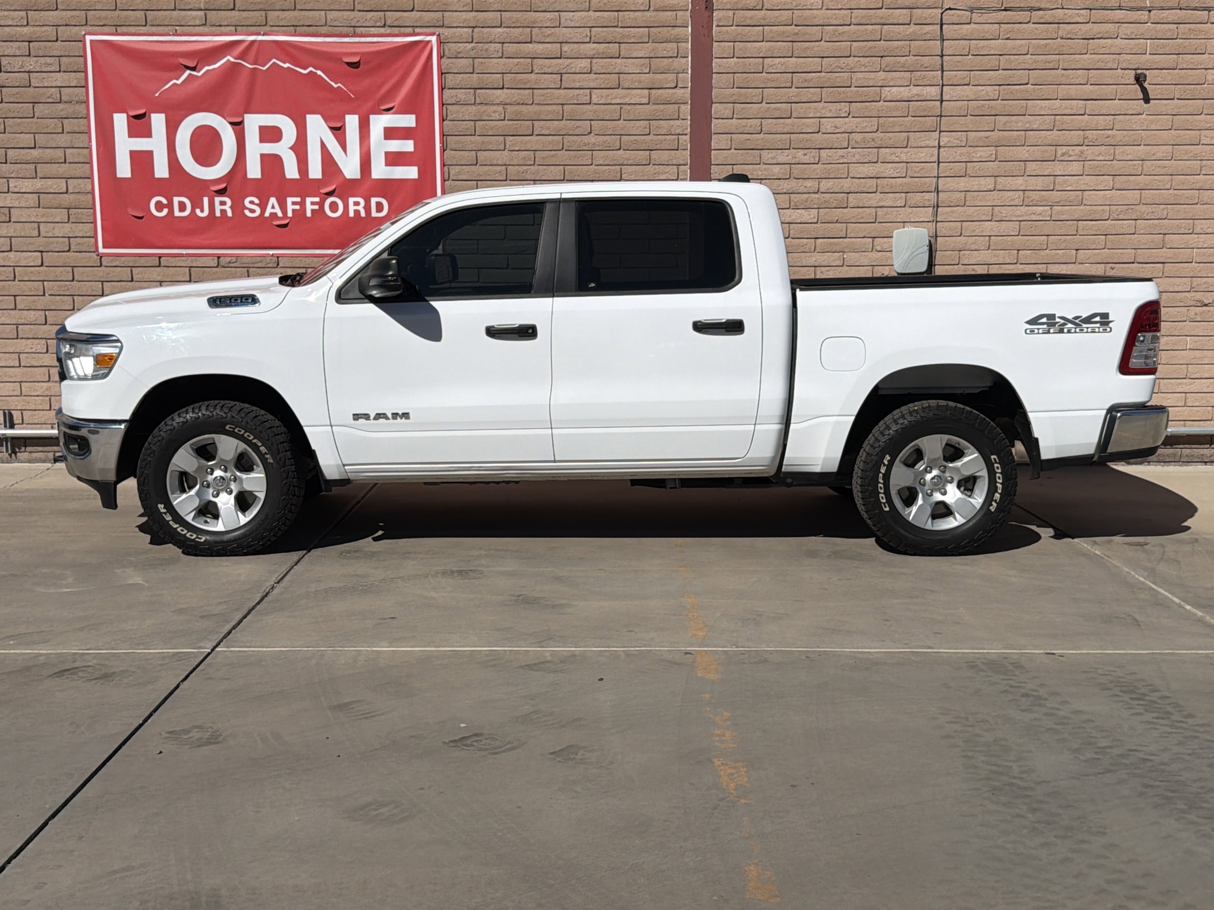 Used 2024 RAM 1500 Big Horn image 2