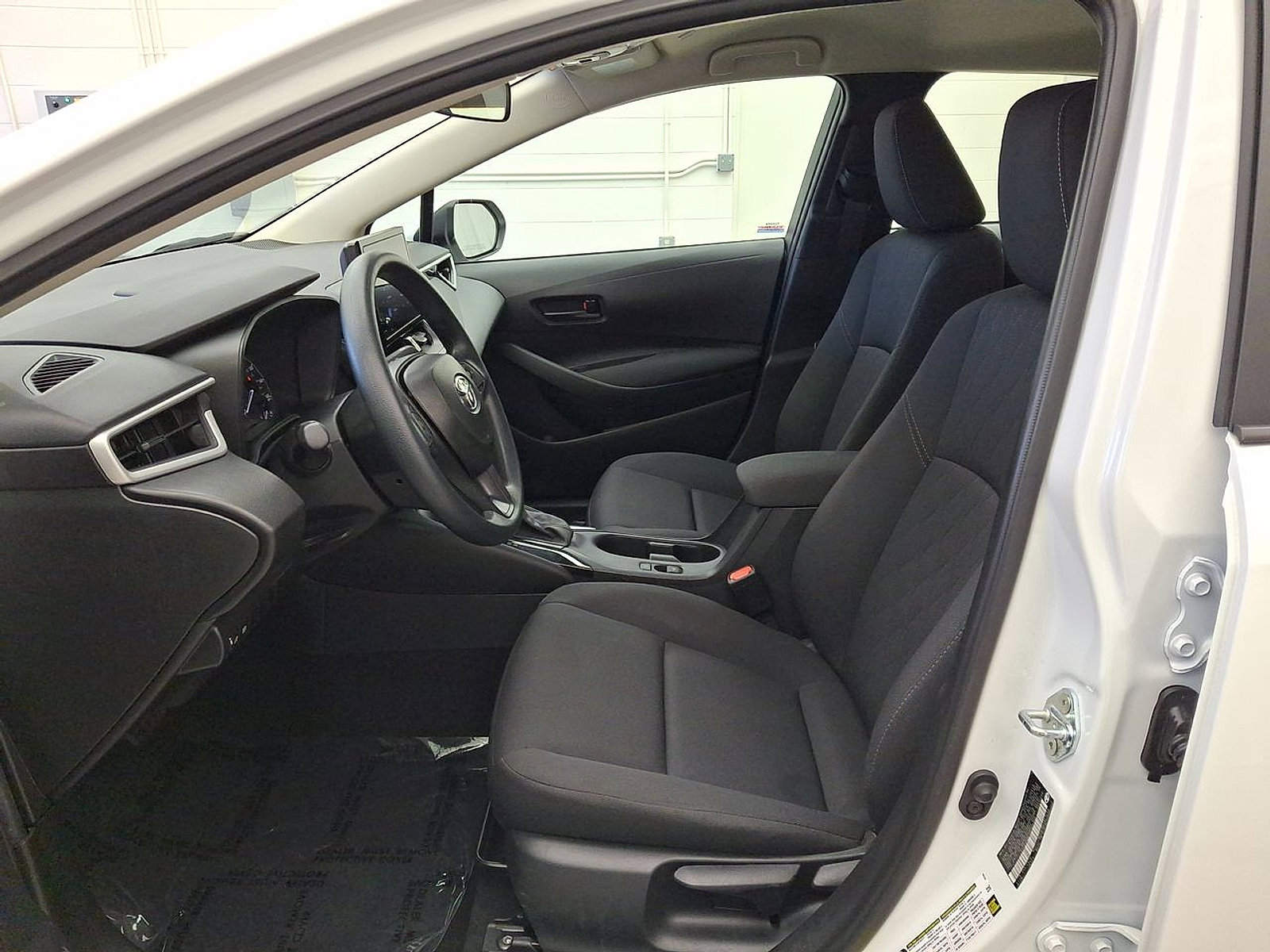 Certified 2025 Toyota Corolla LE image 11