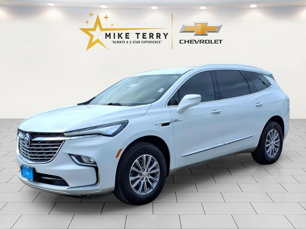 Used 2023 Buick Enclave Essence image 1