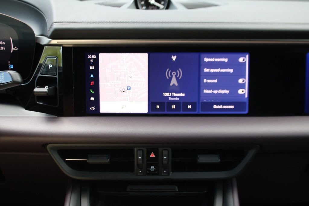 Certified 2025 Porsche Macan Electric RWD image 35