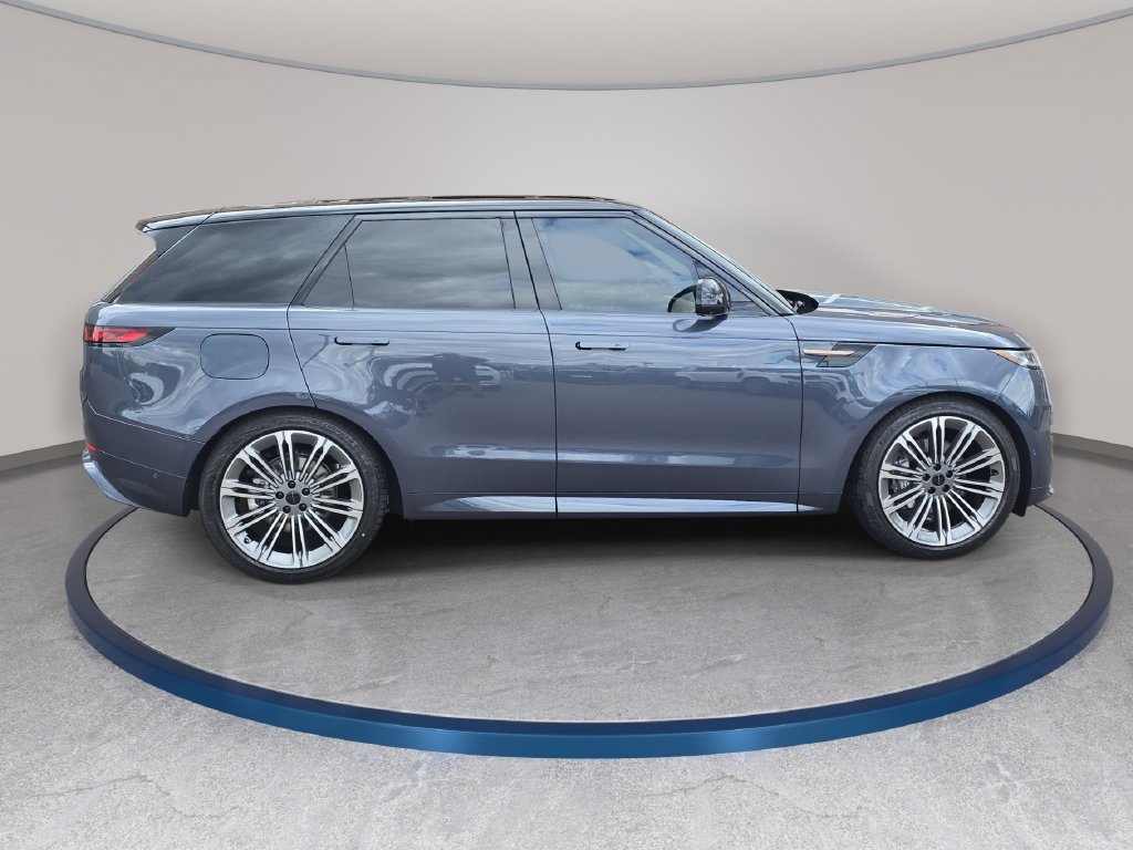 New 2027 Land Rover Range Rover Sport Dynamic SE AWD/4WD image 4