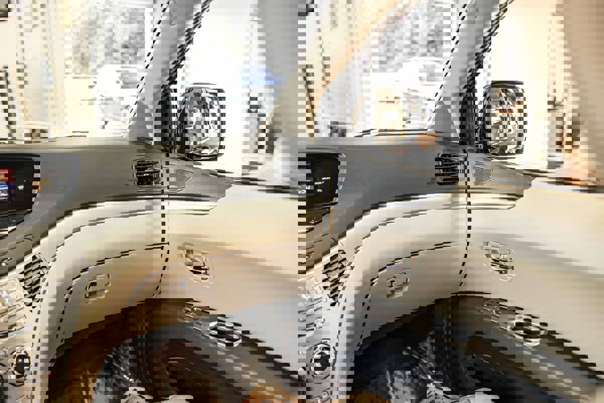 Used 2010 Subaru Tribeca Limited image 41