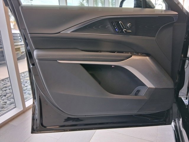 New 2026 Cadillac Lyriq V image 17