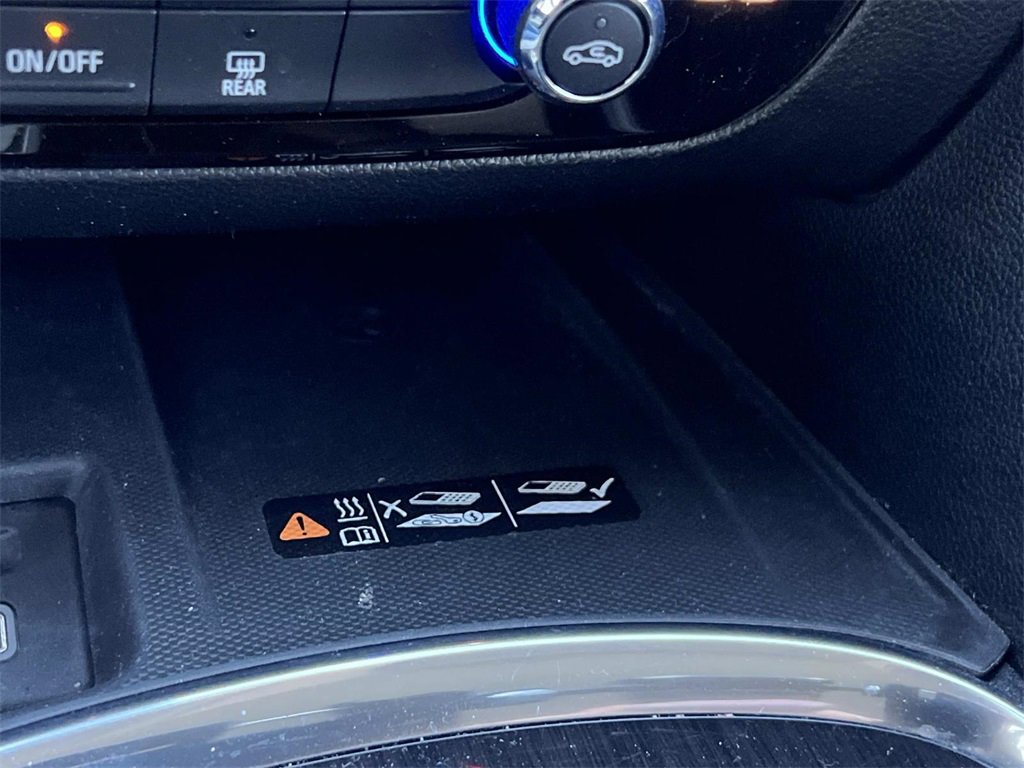 Certified 2024 Buick Enclave Essence image 26