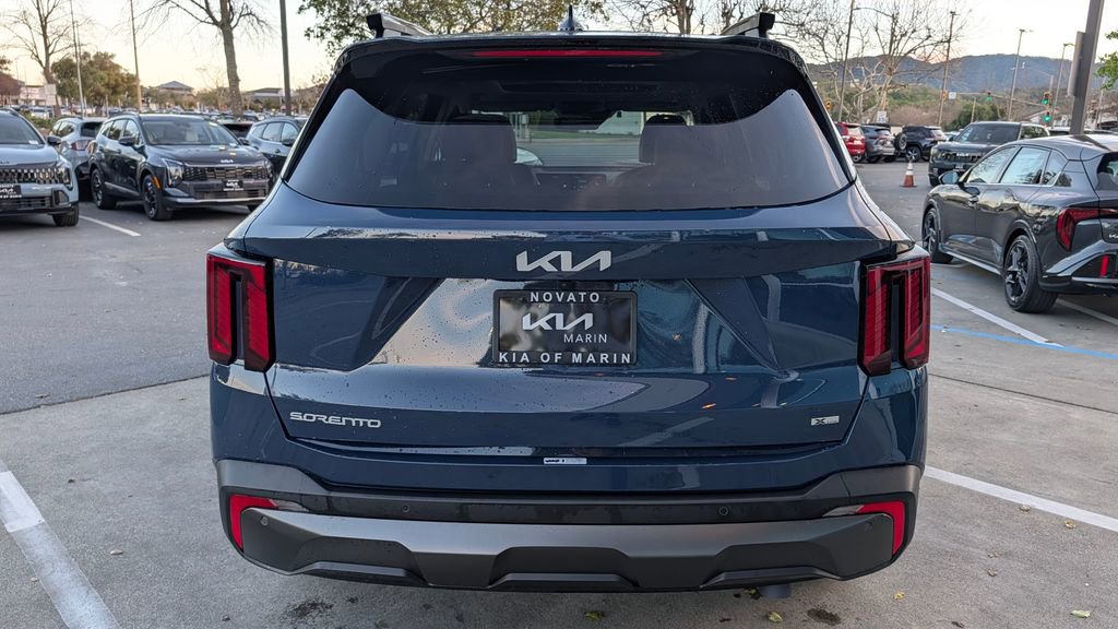 Used 2024 Kia Sorento SX image 9