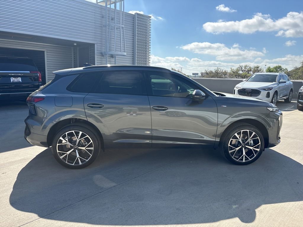 New 2026 Audi Q3 quattro 2.0T AWD/4WD image 4