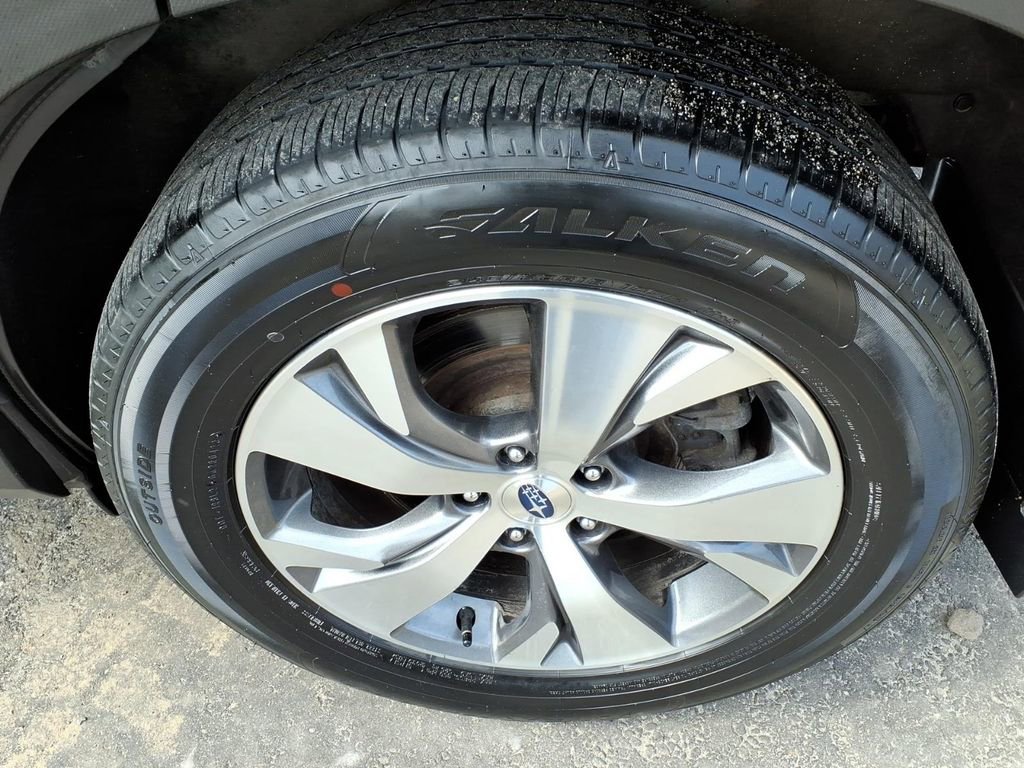 Used 2023 Subaru Ascent Premium w/ Convenience Package image 7