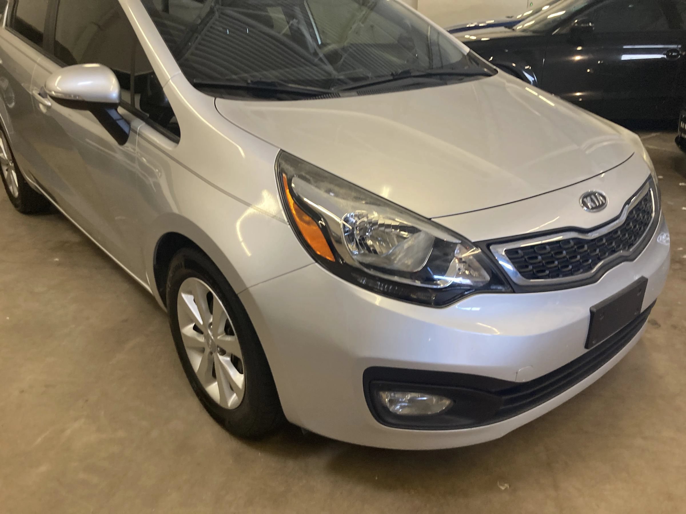 Used 2013 Kia Rio EX w/ Convenience Pkg FWD image 11