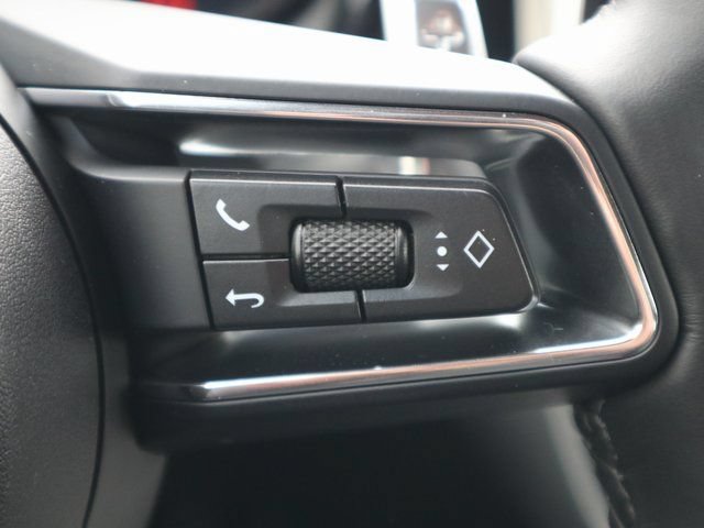 Certified 2024 Porsche Macan AWD/4WD image 28