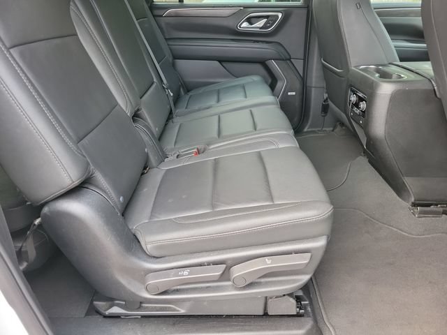 Used 2024 Chevrolet Suburban LT RWD image 14