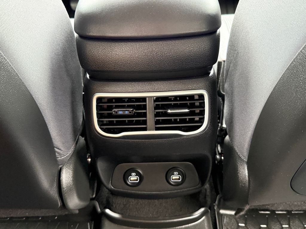 Used 2023 Hyundai Santa Fe SEL FWD image 14