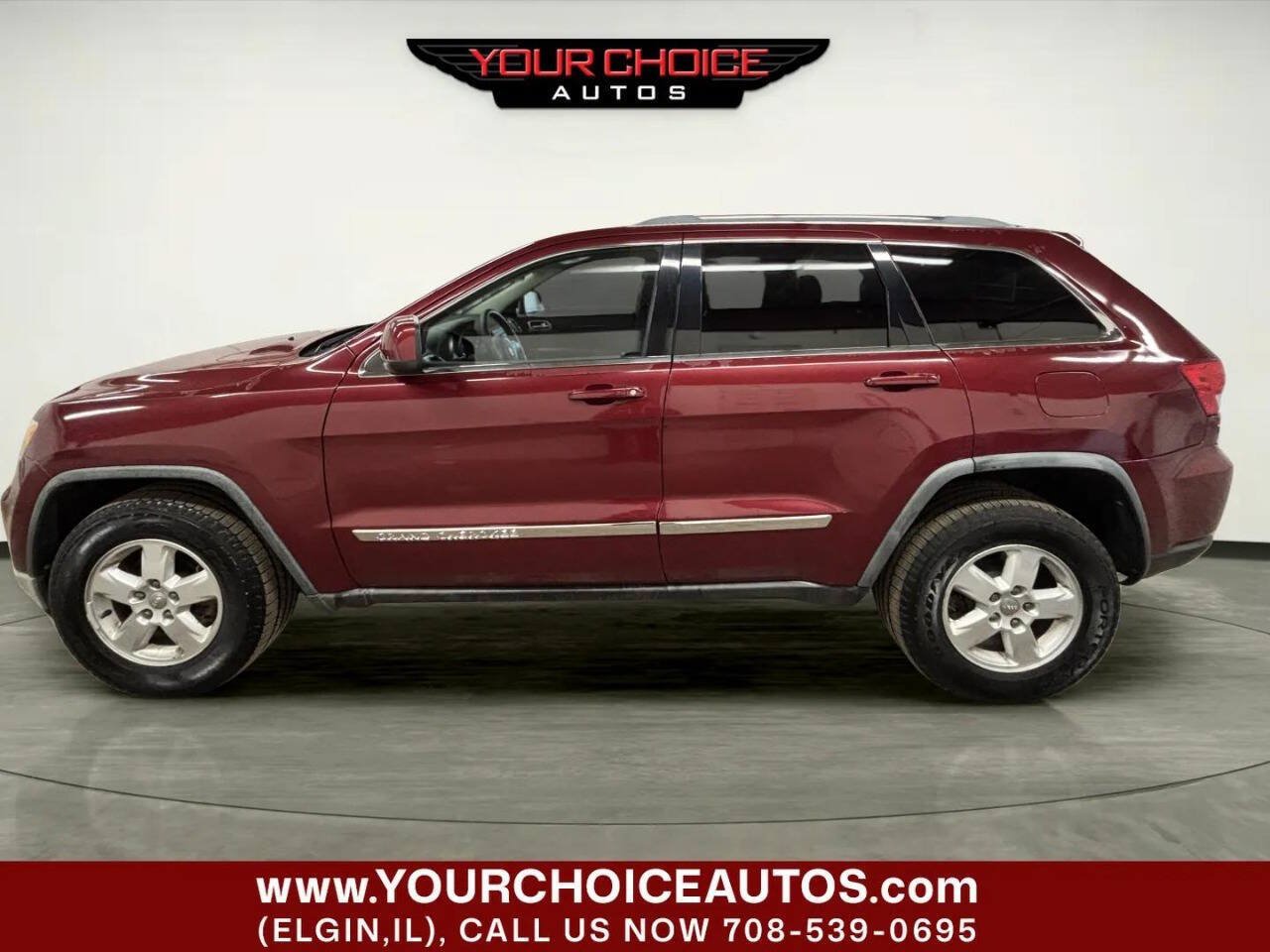 Used 2012 Jeep Grand Cherokee Laredo w/ Laredo E Group AWD/4WD image 2