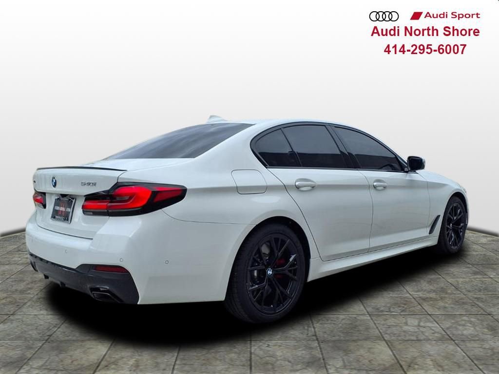 Used 2023 BMW 540i xDrive w/ M Sport Package AWD/4WD image 2