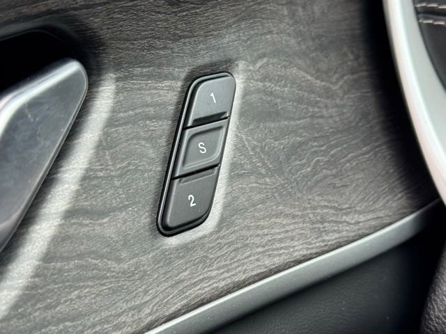 Used 2022 Jeep Grand Cherokee L Limited w/ Trailer Tow Group (B) image 34