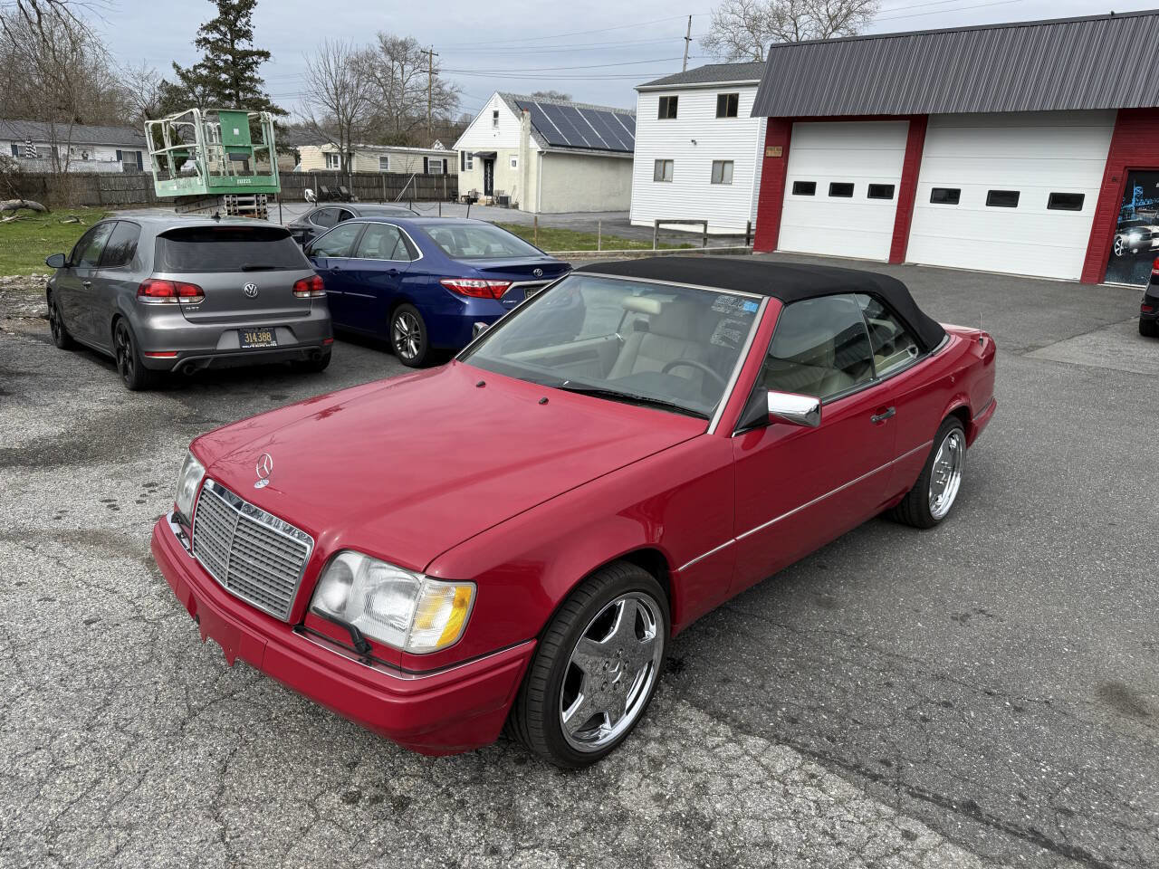 Used 1995 Mercedes-Benz E 320 Convertible image 2