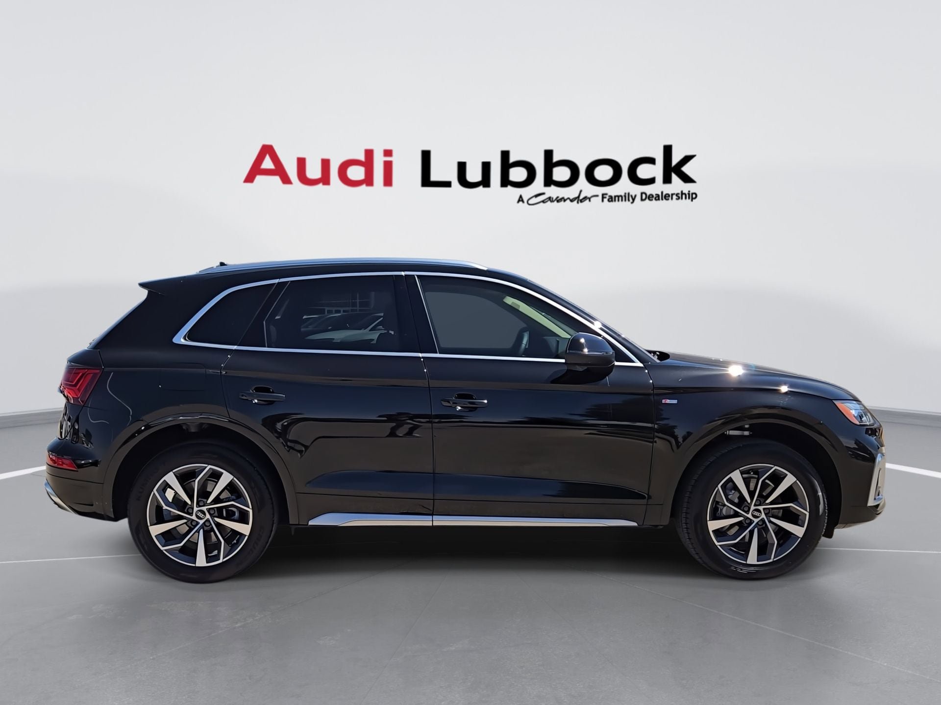 Certified 2023 Audi Q5 2.0T Premium Plus AWD/4WD image 9