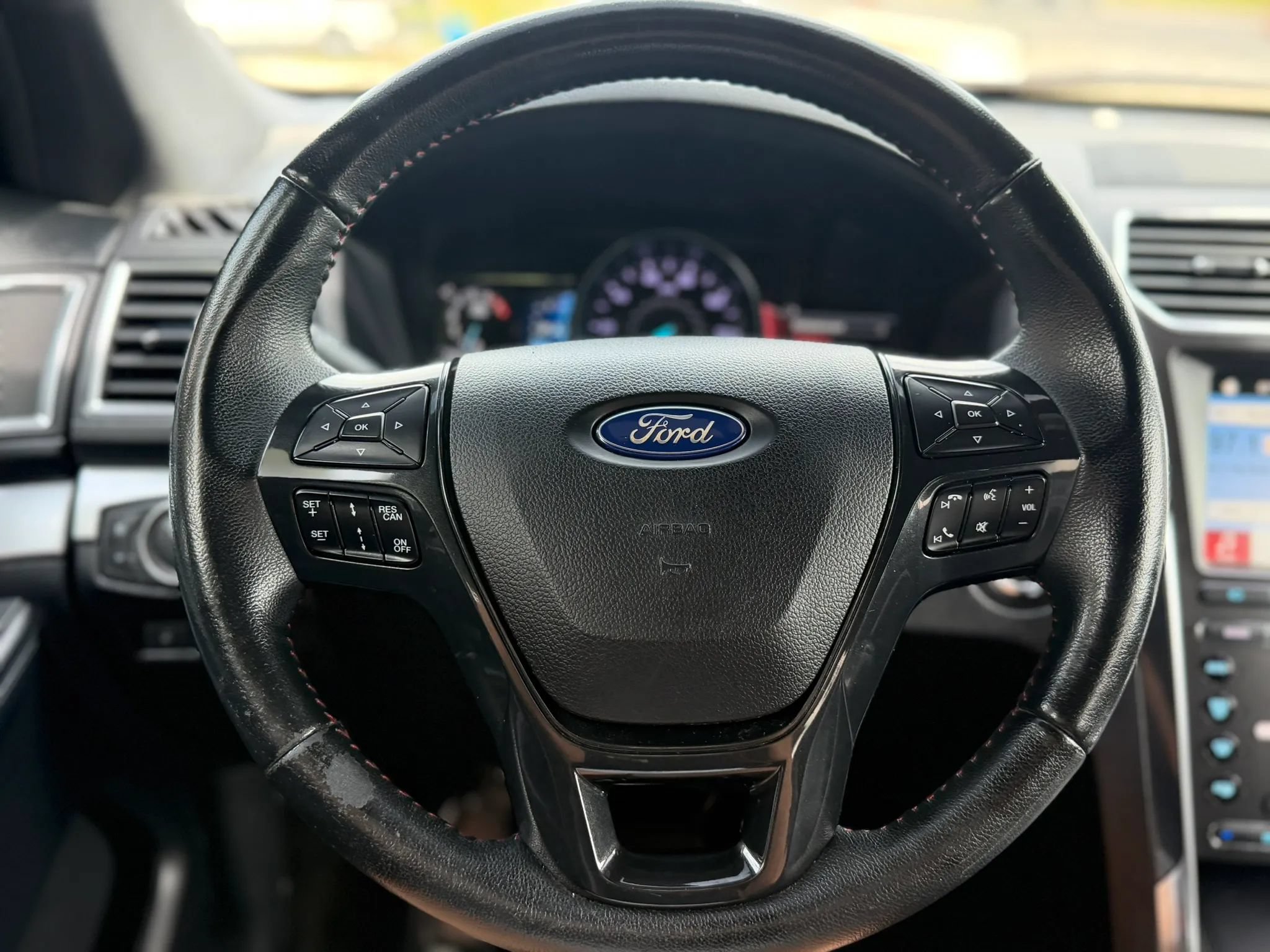 Used 2018 Ford Explorer Sport w/ Equipment Group 401A AWD/4WD image 38