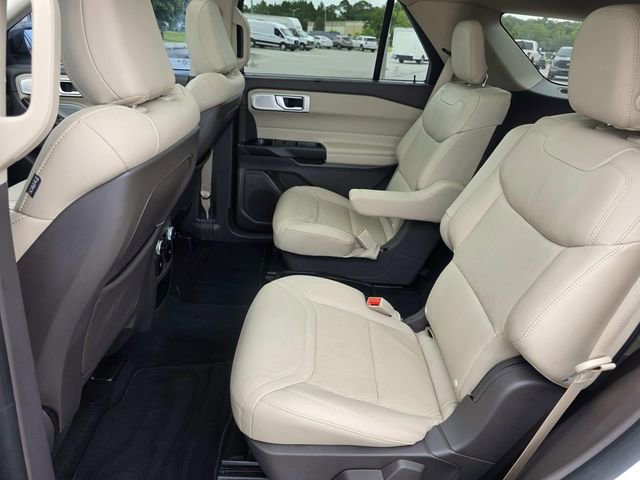 Used 2020 Ford Explorer Platinum w/ Premium Technology Package AWD/4WD image 7