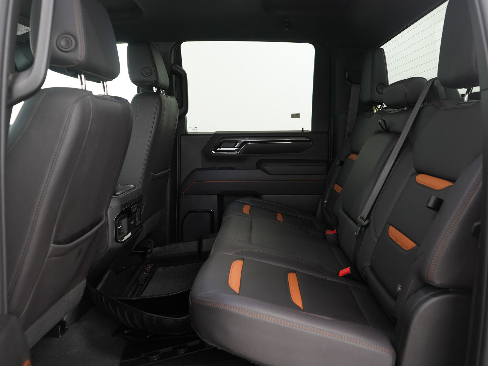 Used 2024 GMC Sierra 2500 AT4 w/ Max Trailering Package image 19