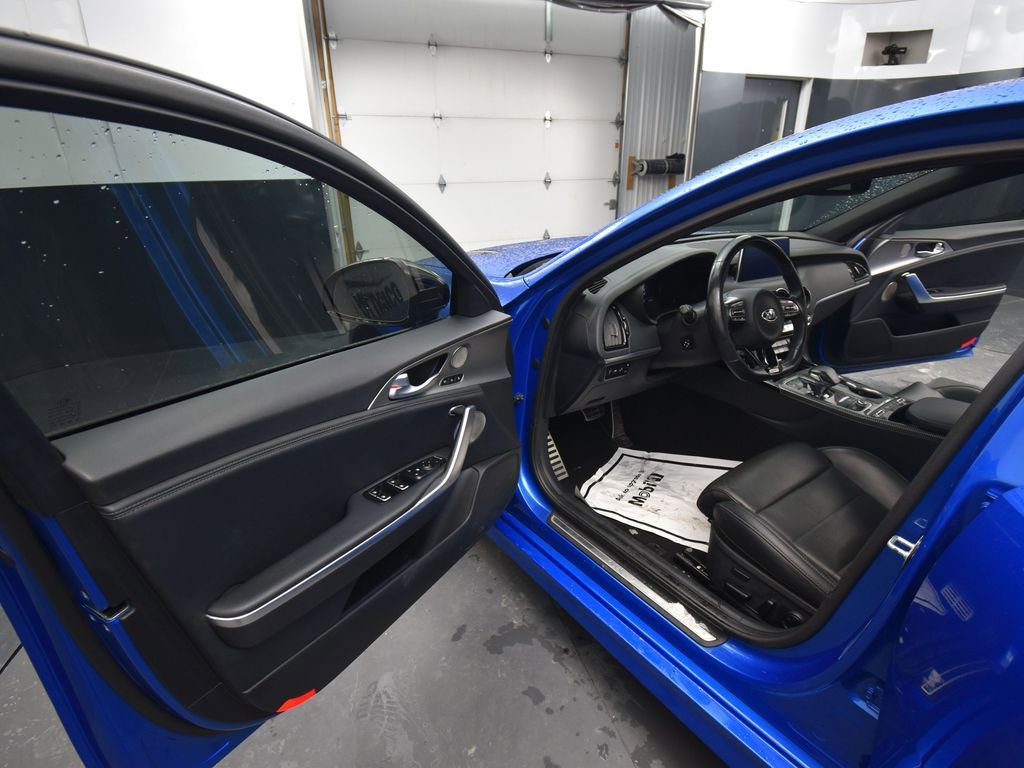 Used 2019 Kia Stinger GT2 image 8