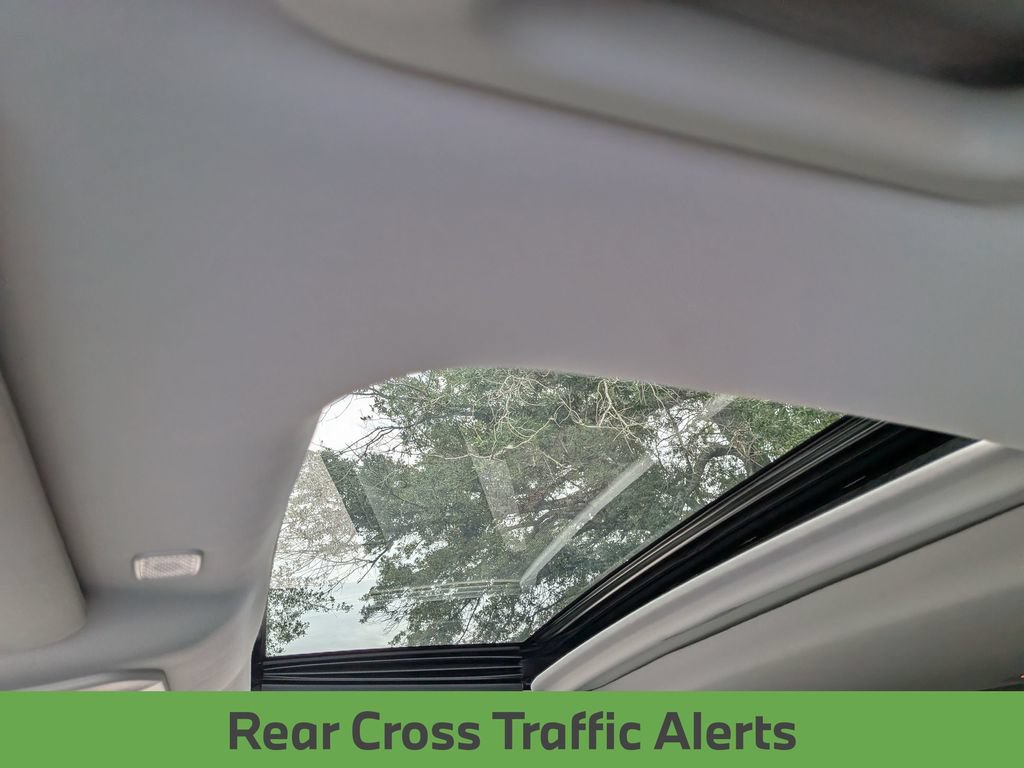 Used 2025 Toyota Highlander Limited FWD image 19