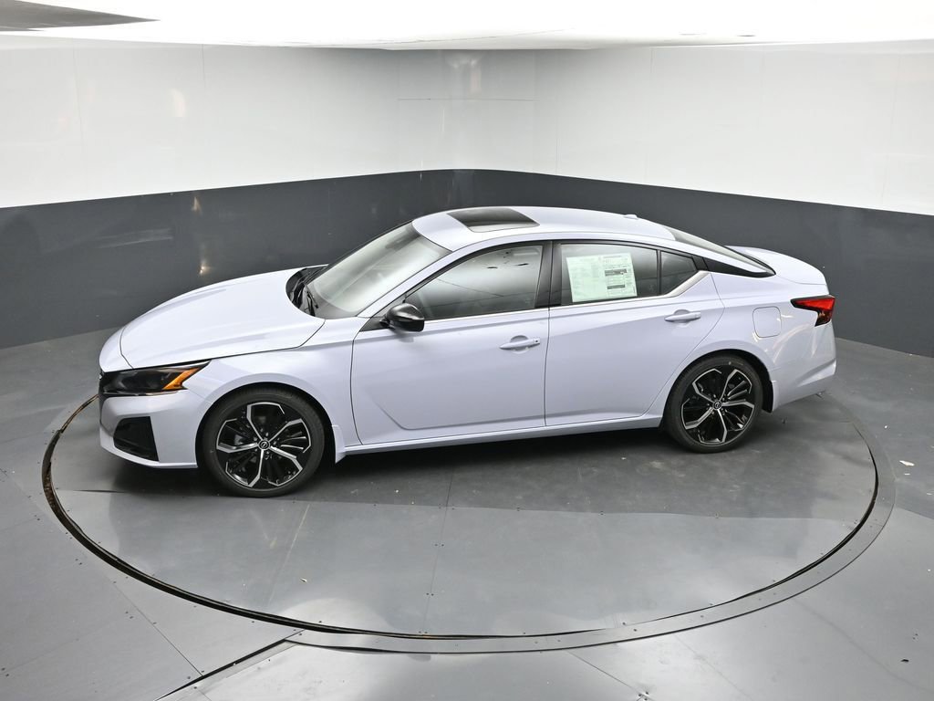 New 2025 Nissan Altima 2.5 SR image 33