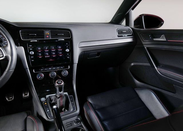 Used 2021 Volkswagen GTI SE image 20