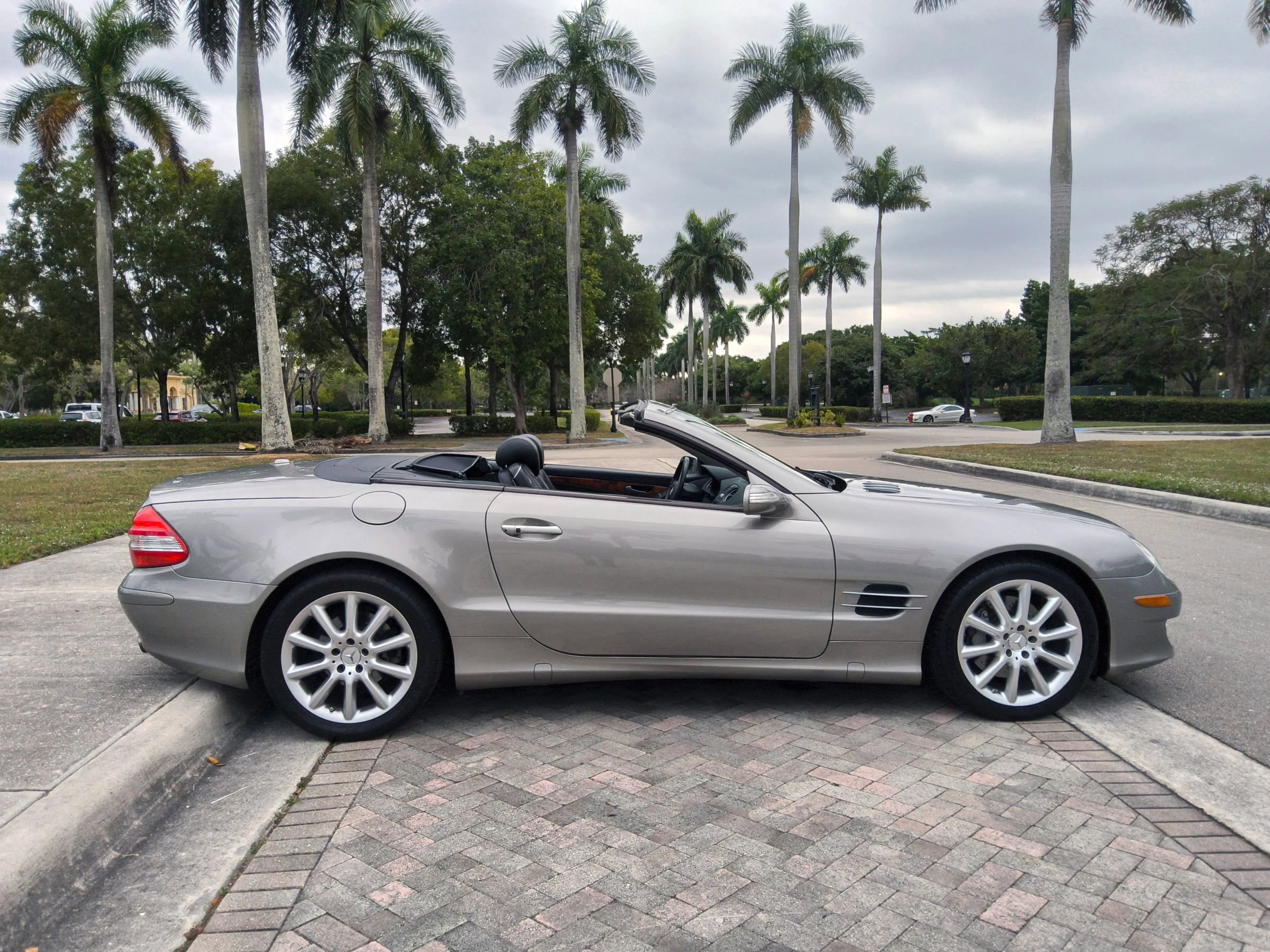 Used 2007 Mercedes-Benz SL 550 image 8