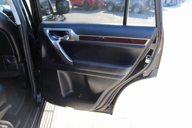 Used 2017 Lexus GX 460 image 7