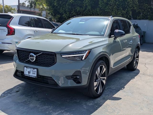 Used 2025 Volvo XC40 B5 Ultra w/ Climate Package AWD/4WD image 7