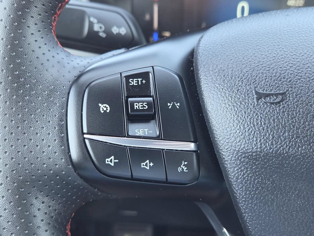 Used 2025 Ford Escape ST-Line Select AWD/4WD image 21