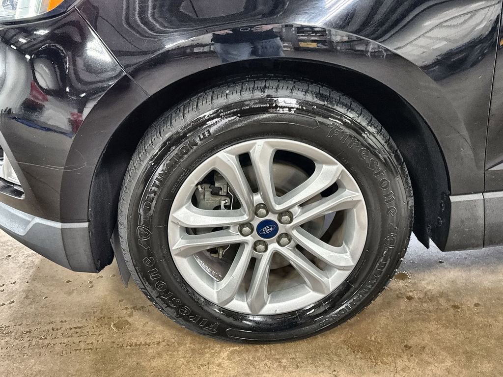 Used 2019 Ford Edge SEL w/ Equipment Group 201A FWD image 32