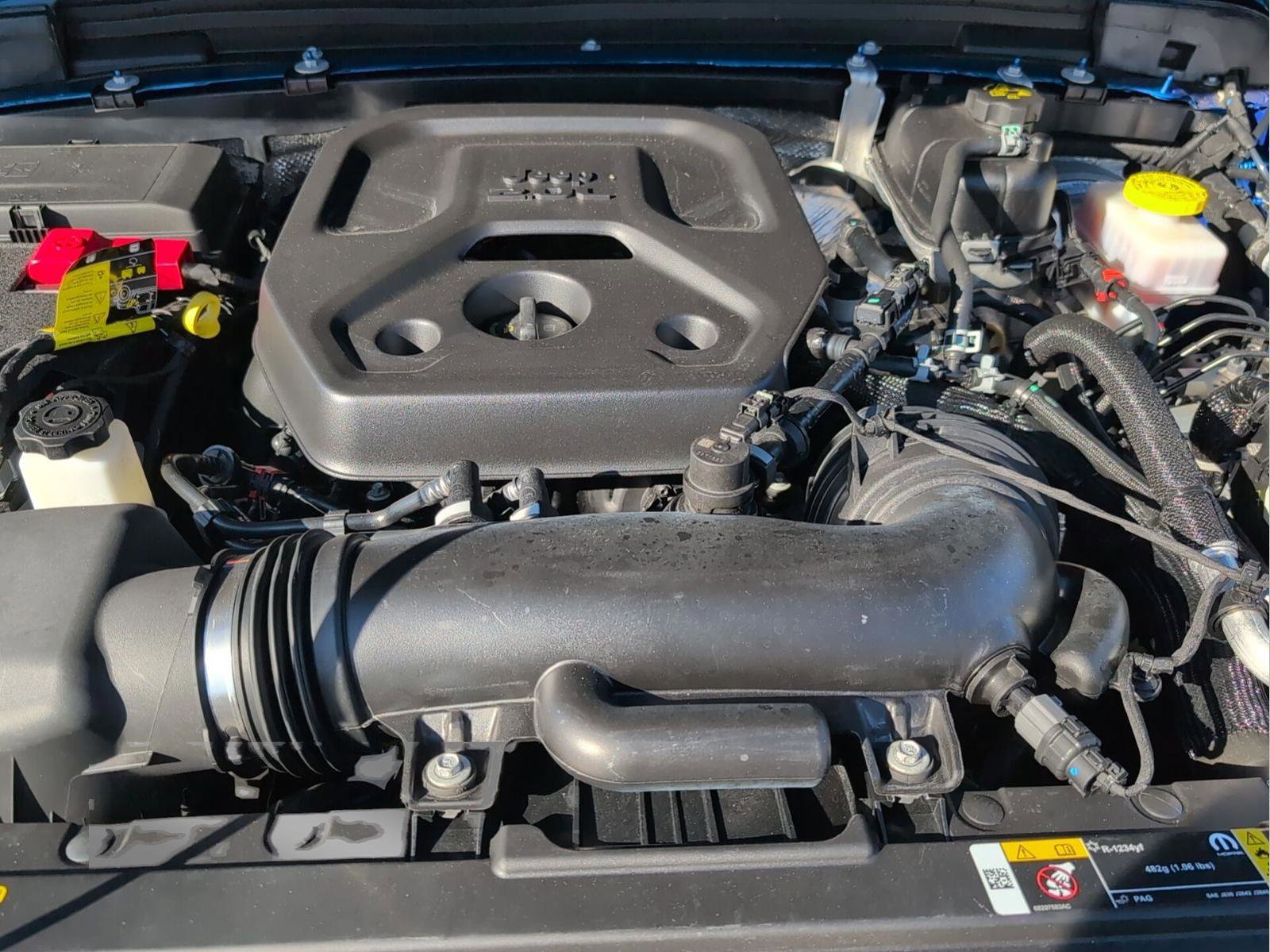 Used 2024 Jeep Wrangler Sahara w/ Safety Group image 39