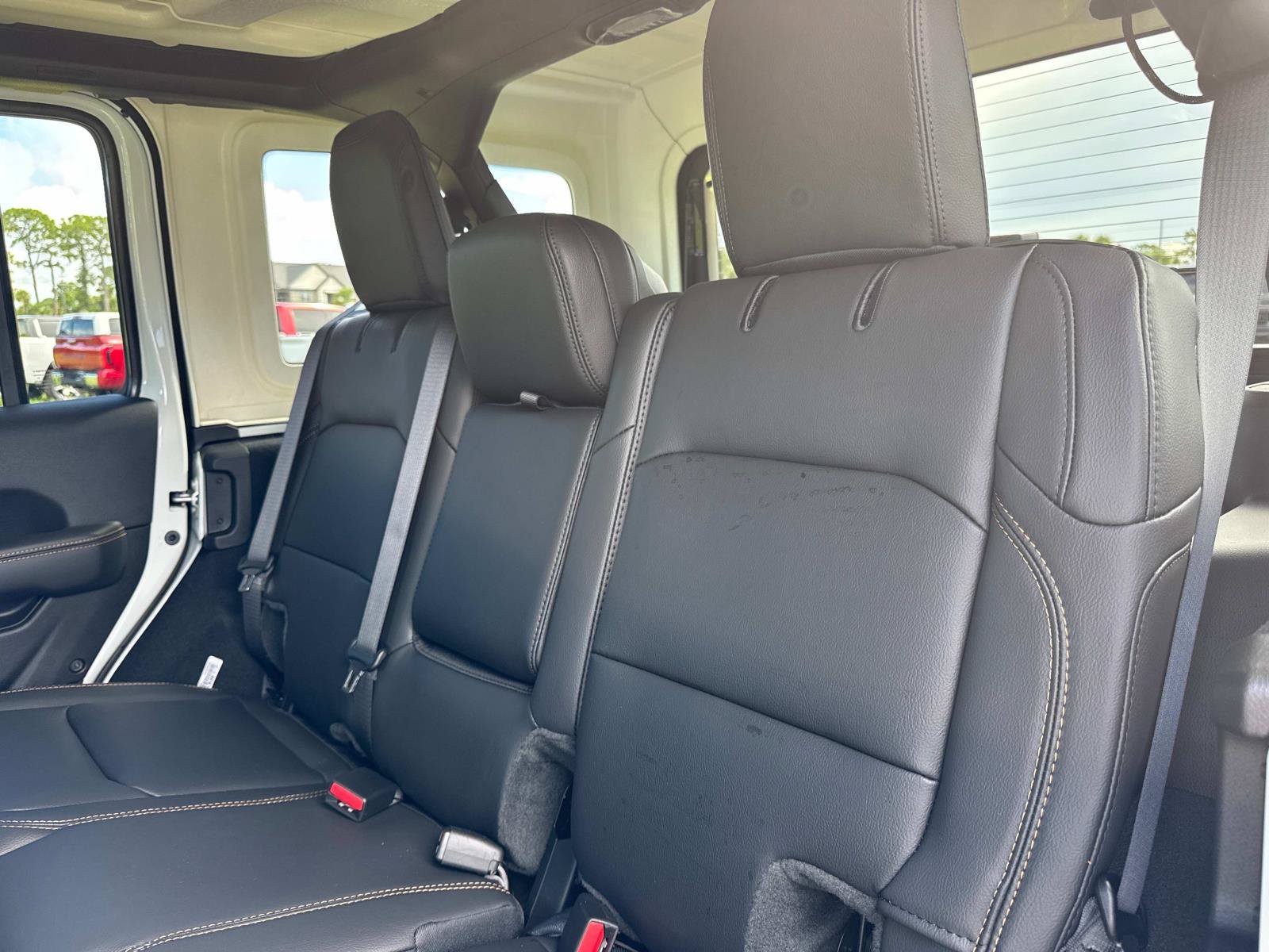 New 2025 Jeep Wrangler Unlimited Sahara AWD/4WD image 13