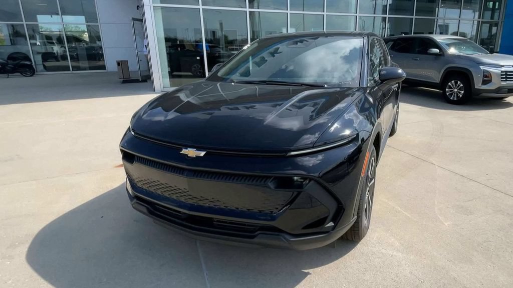 New 2026 Chevrolet Equinox EV LT w/ LPO, All-Weather Mat Package FWD image 5