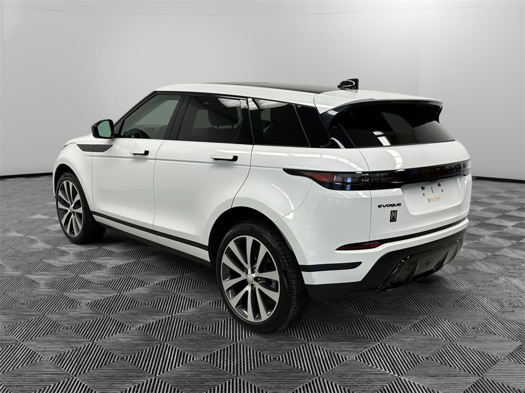 Used 2025 Land Rover Range Rover Evoque S image 3