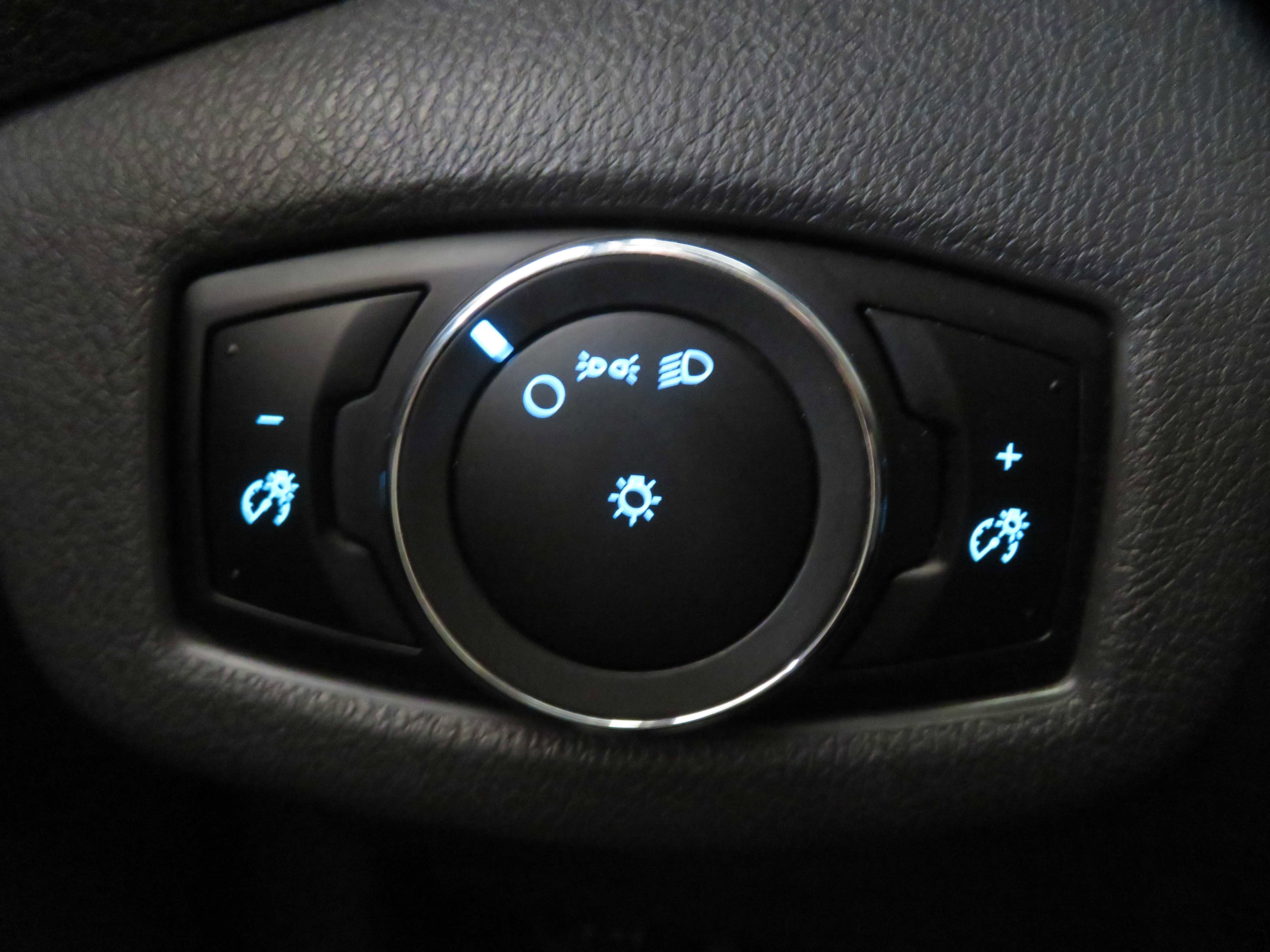 Used 2016 Ford Transit Connect XL image 31