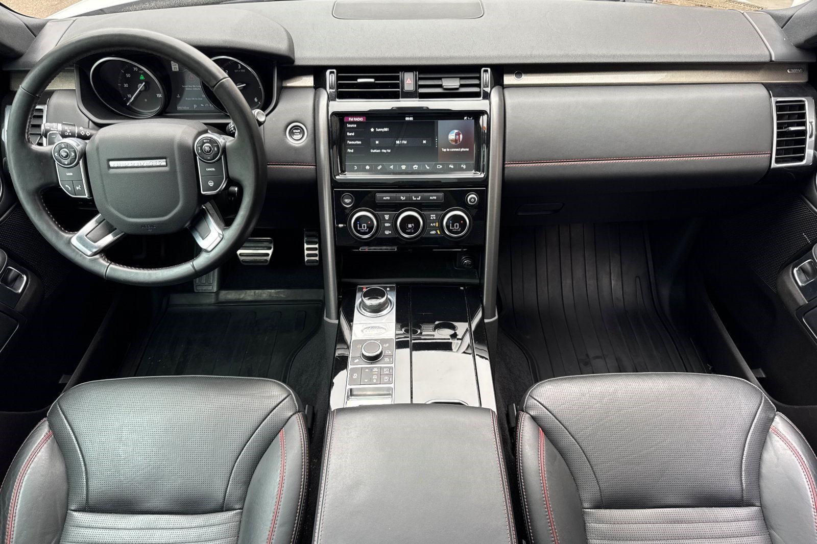Used 2017 Land Rover Discovery HSE Luxury AWD/4WD image 16