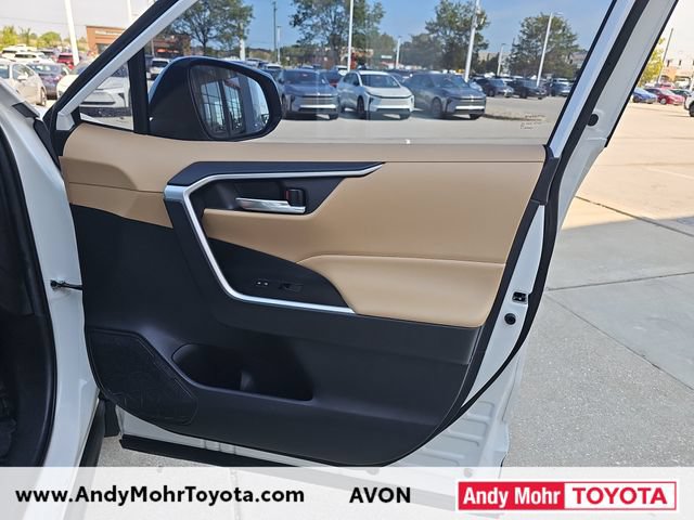 Used 2021 Toyota RAV4 XLE w/ Convenience Package AWD/4WD image 37