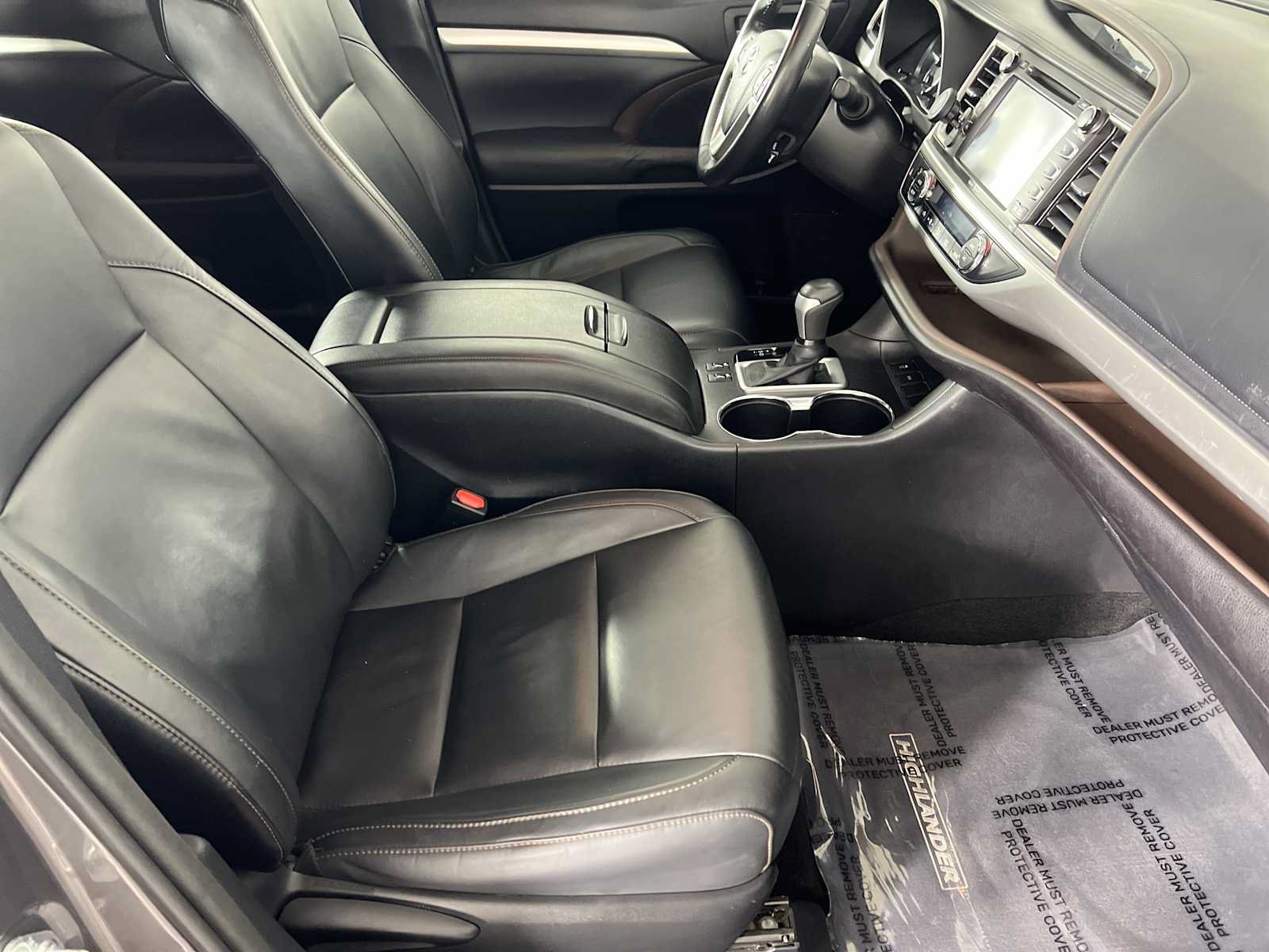 Used 2015 Toyota Highlander XLE FWD image 15