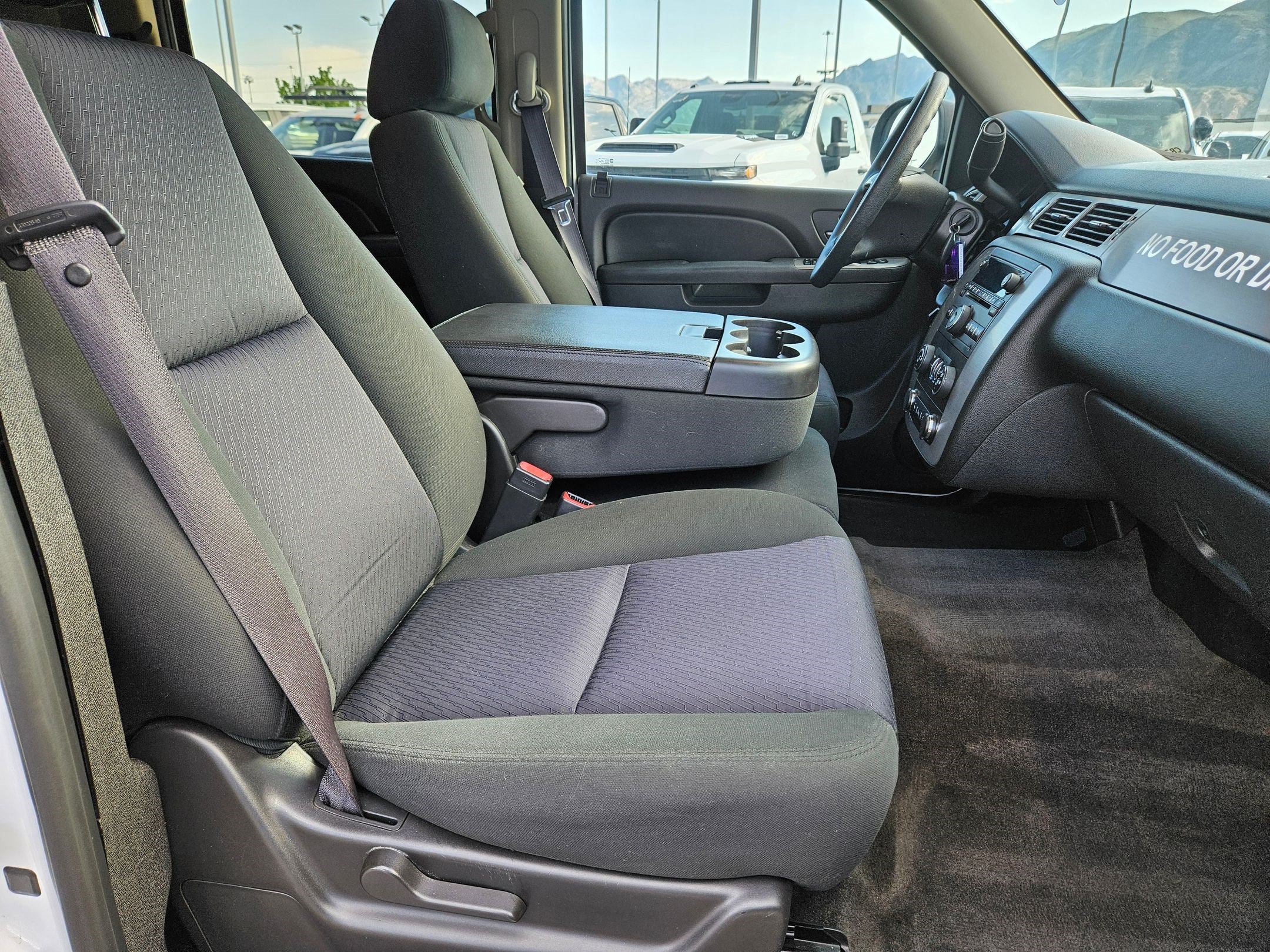 Used 2012 Chevrolet Suburban 4WD image 30