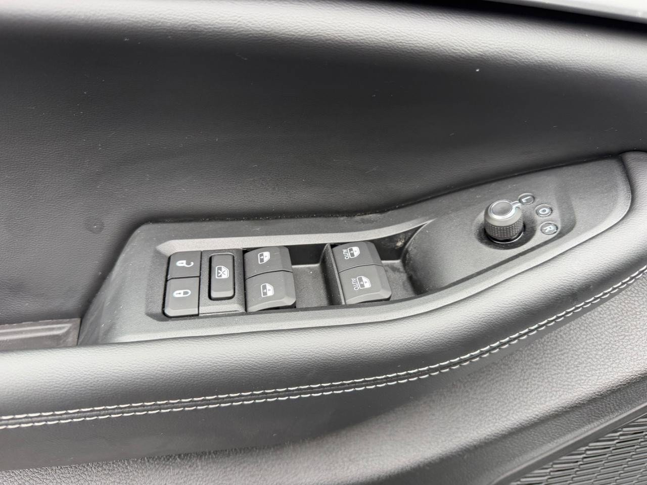 New 2026 Jeep Grand Cherokee Altitude image 20