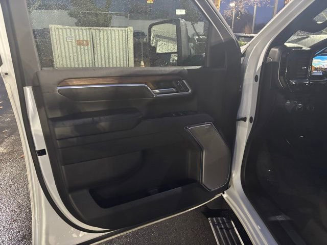 Used 2024 Chevrolet Silverado 3500 High Country w/ Technology Package image 12