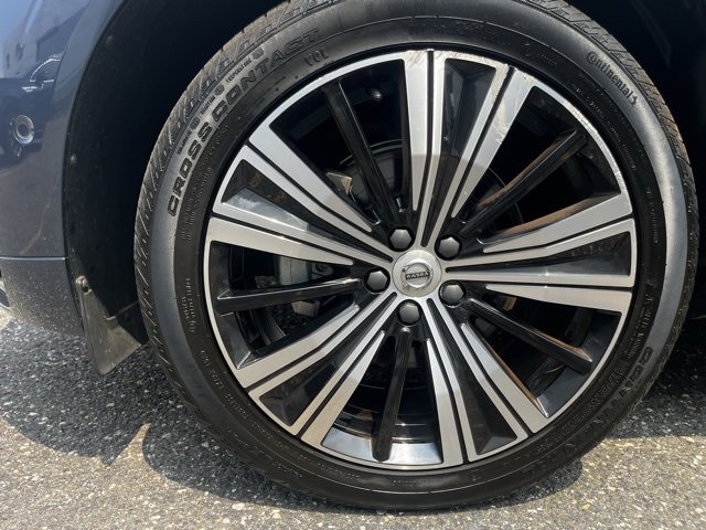 Certified 2023 Volvo XC60 B5 Plus image 14