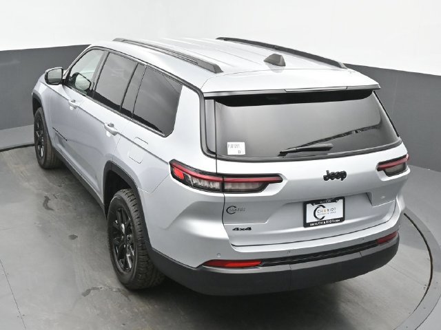 Used 2024 Jeep Grand Cherokee L Laredo AWD/4WD image 43