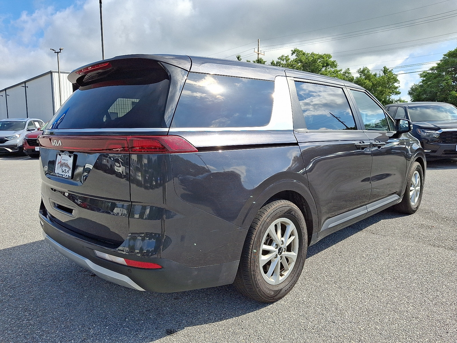Certified 2024 Kia Carnival LX FWD image 6