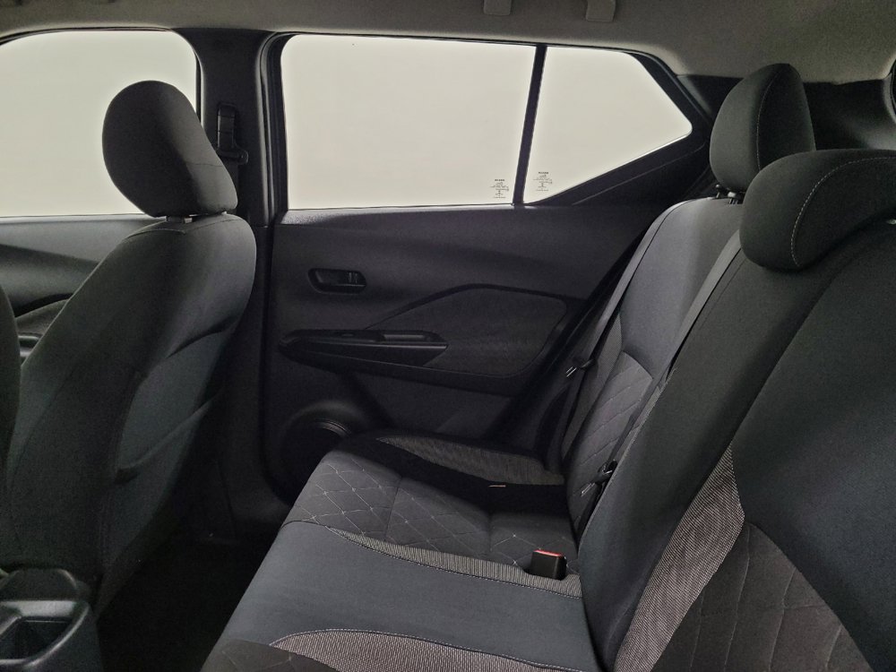 Used 2019 Nissan Kicks S FWD image 18