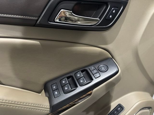 Used 2016 GMC Yukon SLT w/ Open Road Package AWD/4WD image 16
