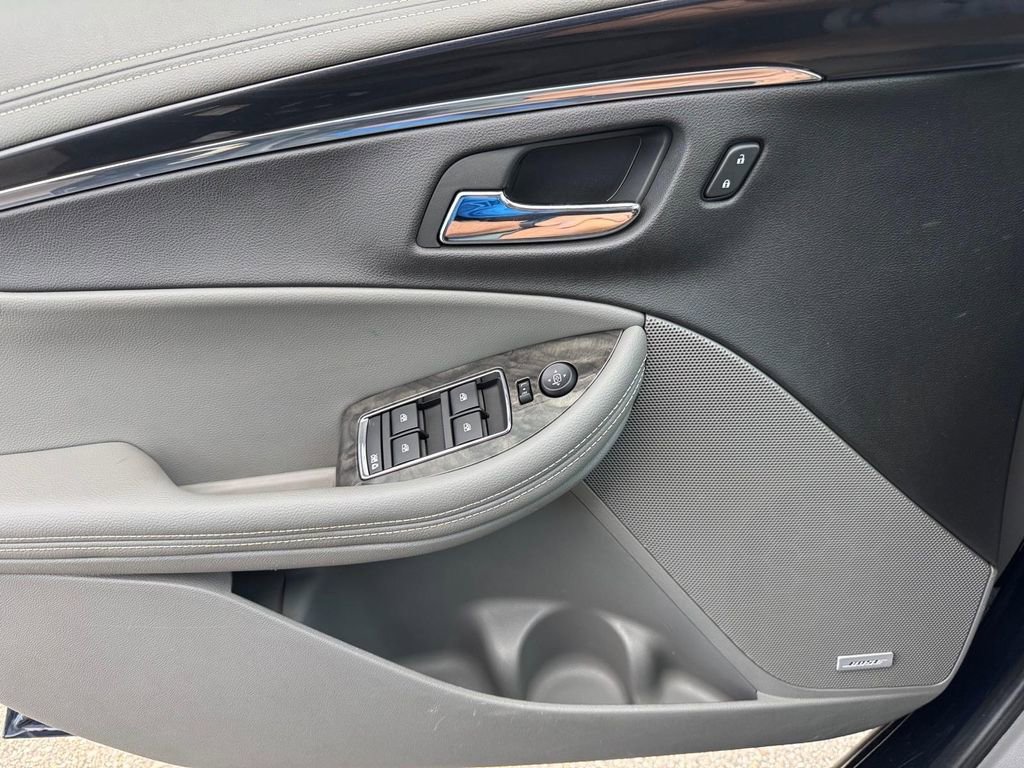 Used 2015 Chevrolet Impala LT FWD image 16